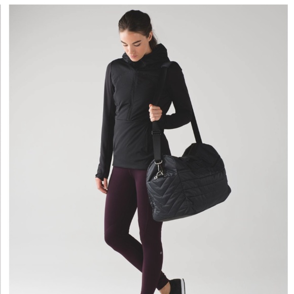 Lululemon Run for Cold Pullover in Black - Picture 3 of 16
